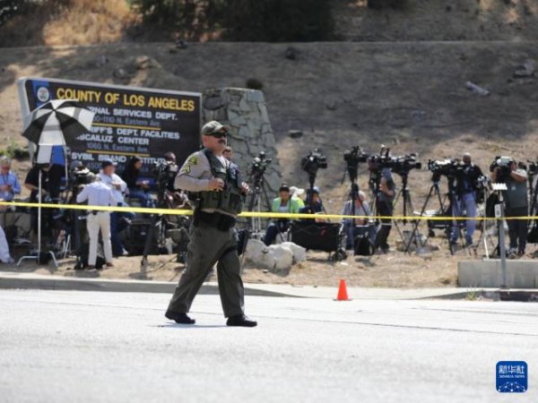 财新网 洛杉矶一警察训练设施发生爆炸至少3名警员死亡